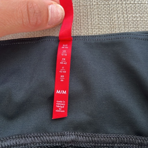 Spanx Faux Leather Leggings - Picture 4 of 5